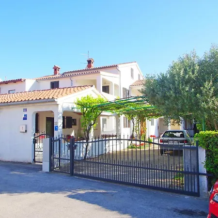 In Village Valbnadon, 1 Km From The